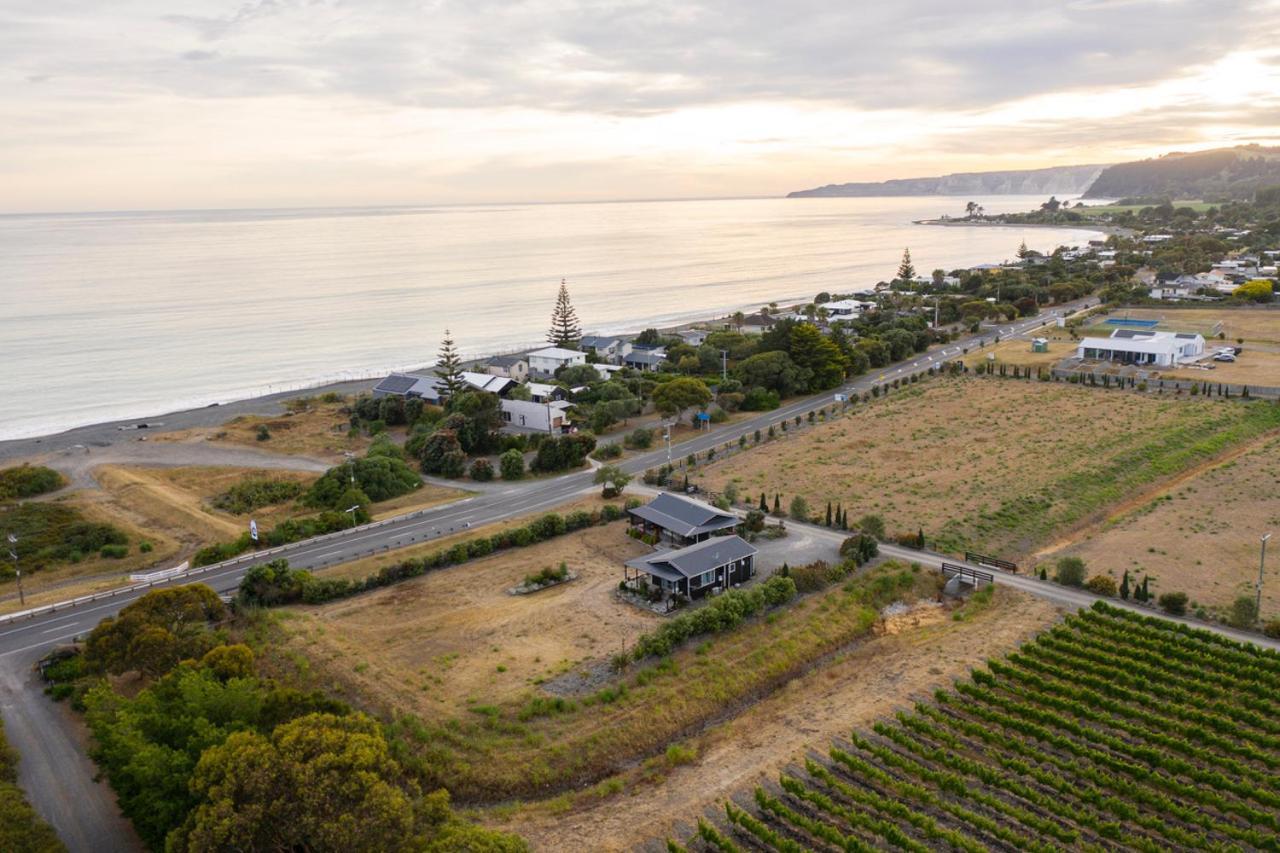 Beach Front Wine Makers Cottage Te Awanga Dış mekan fotoğraf